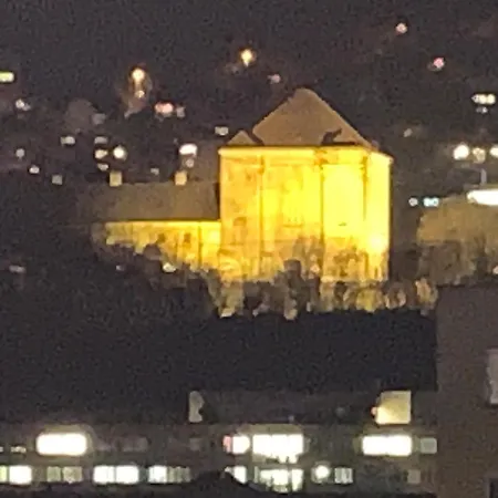 Simon * بودابست